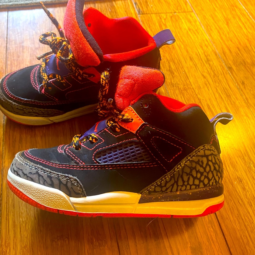 Kid’s Nike Air Jordan size 9c Spizike Black/Orange/Pink 317701-025 Size 9C